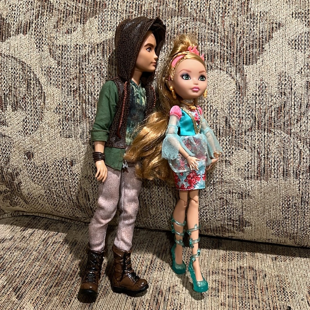 Mattel Ever After High Ashlynn Ella and Hunter Huntsman Fashion Doll, 2-Pack - Picture 11 of 16